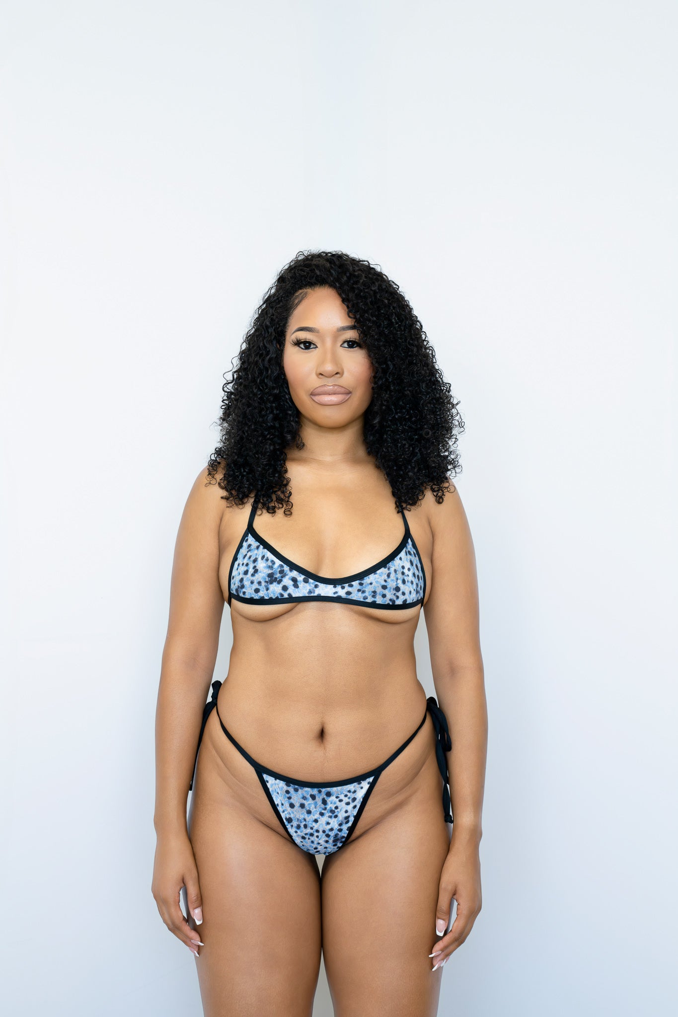 Kami String Cheeky Bottom